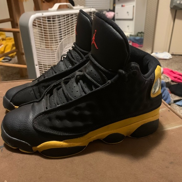 Jordan’s size 4.5 - Picture 2 of 3